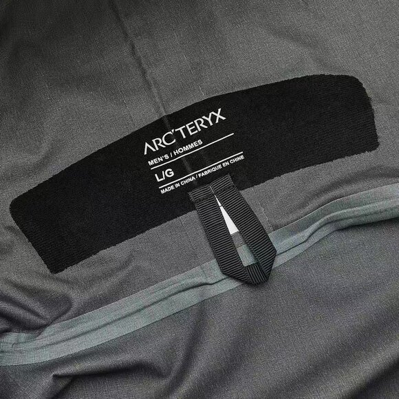 Arc'teryx Alpha SV 6 Green Gore-Tex Pro Waterproof Hiking Ski Hard Shell Jacket - Picture 4 of 9